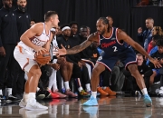 开云下载-包含火箭大胜黄蜂，哈登高效砍下+带领球队取得胜利的词条