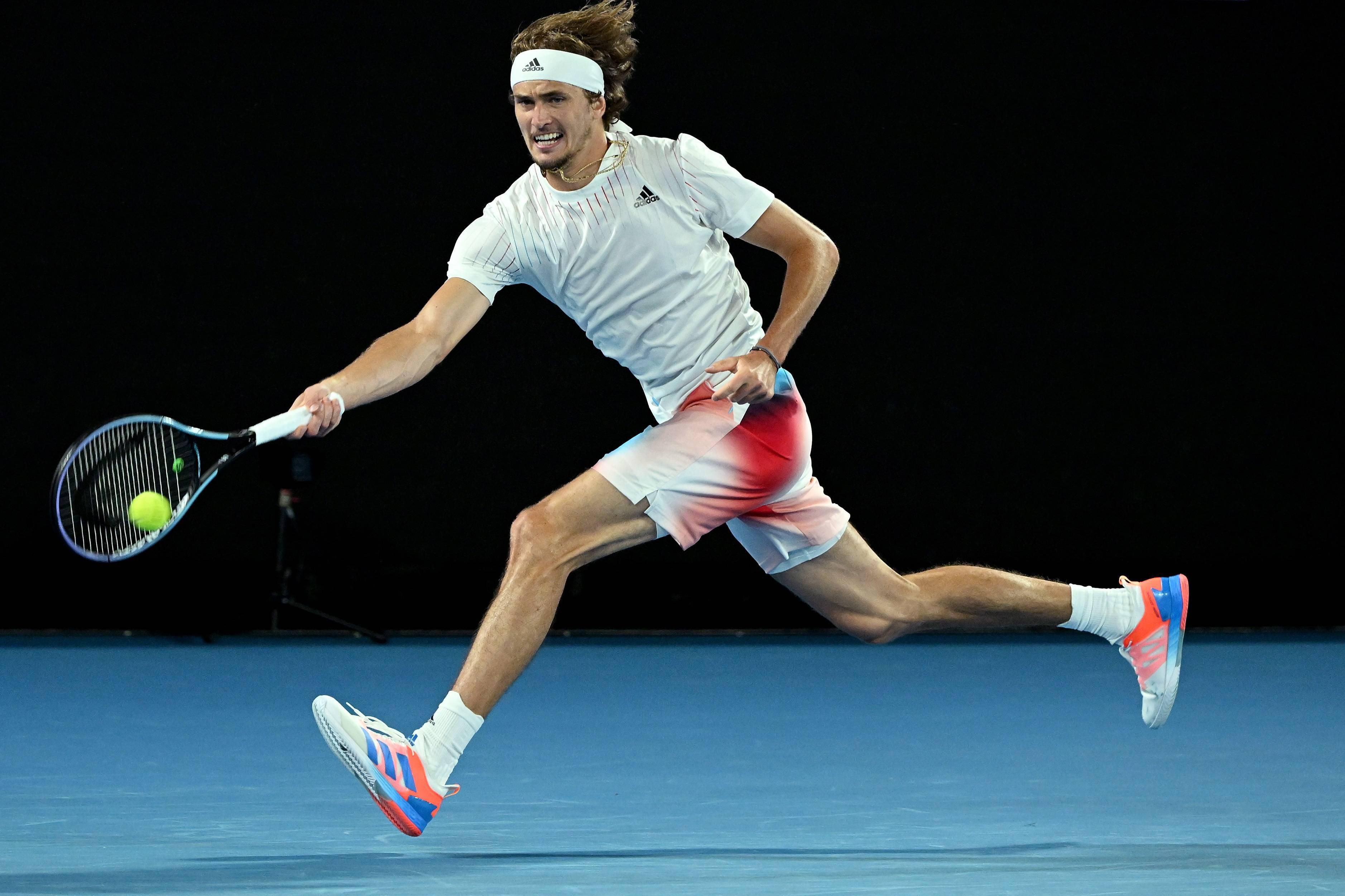 西班牙网球队力克意大利网球队，兹维列夫打破历史纪录的简单介绍