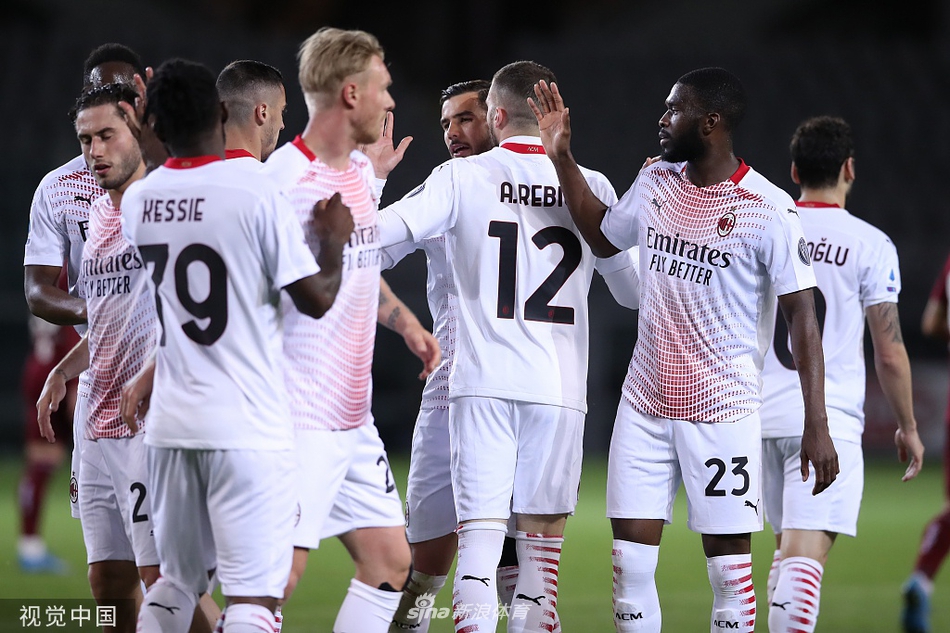 包含AC米兰逆转德国，格纳布里完成帽子戏法的词条