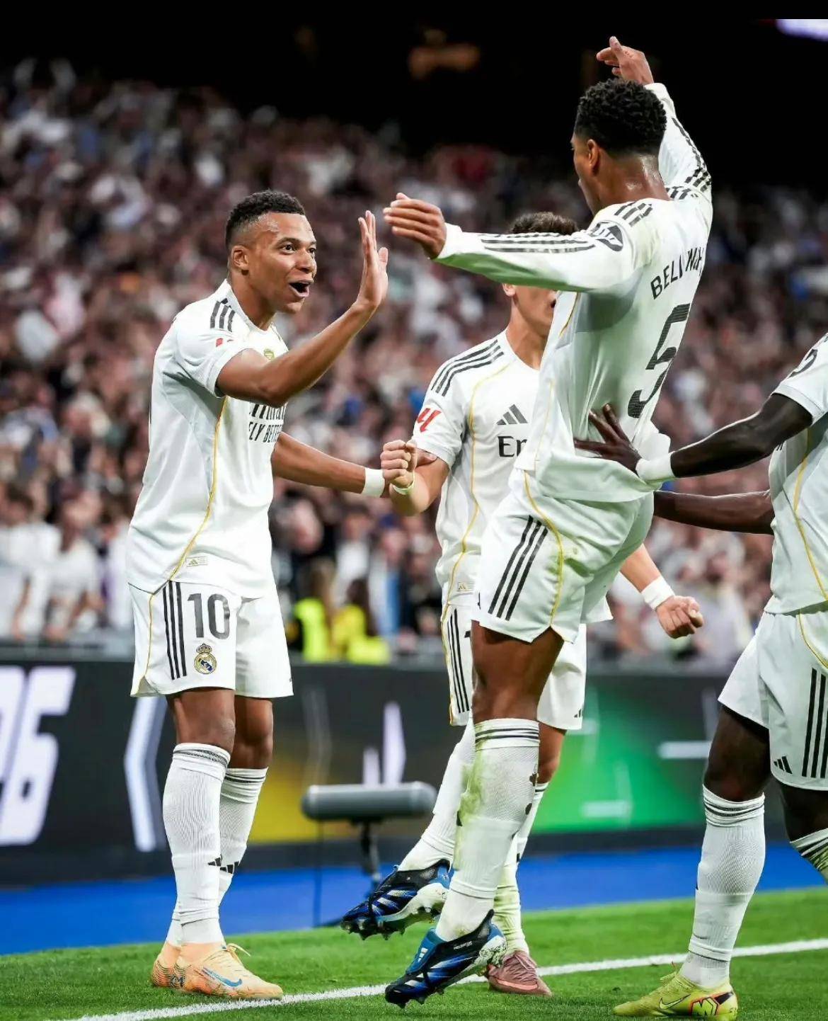 包含巴萨中场组织稳定,主帅得到球迷肯定的词条 包含巴萨中场组织稳定,主帅得到球迷肯定的词条