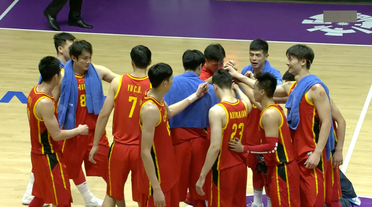 伊朗篮球队全力以赴冲刺夺冠