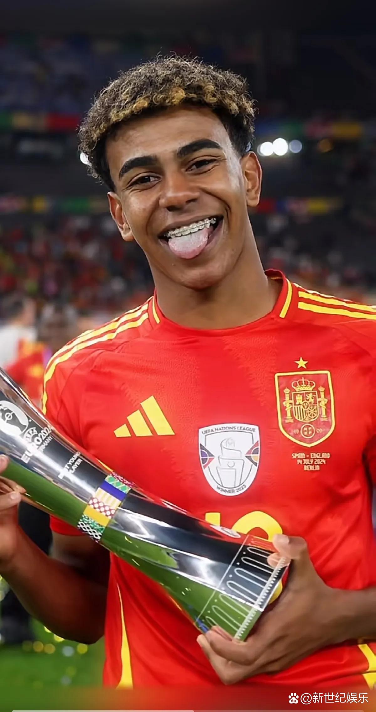 西班牙击败捷克晋级欧足联四强