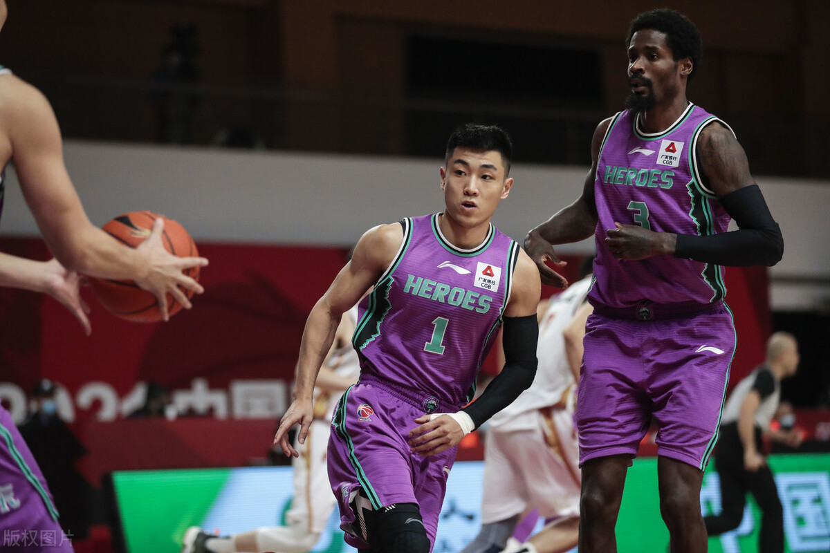 快船逆转辽宁队，高诗岩刷新纪录