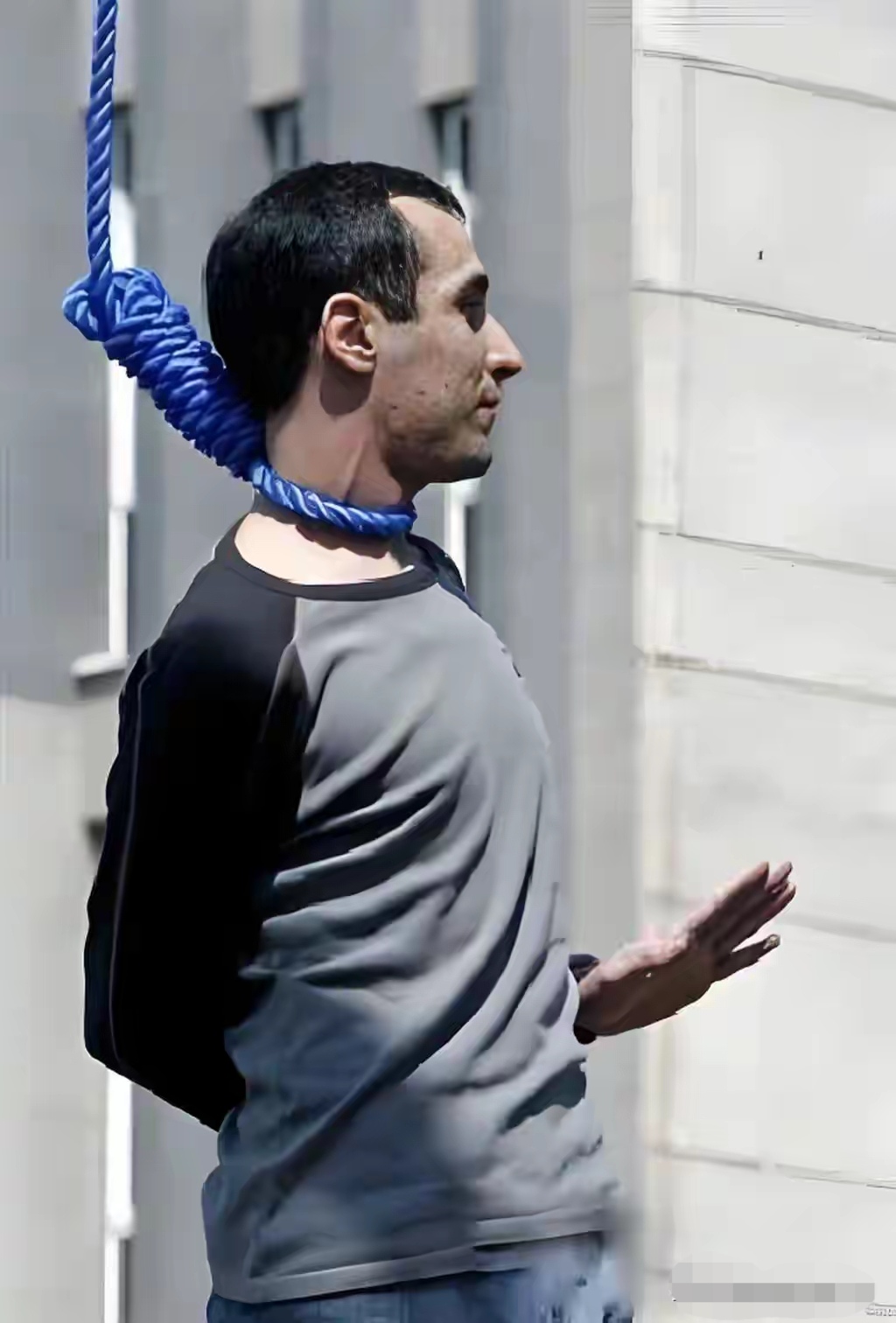 利物浦遭遇败局,萨拉赫状态存疑 利物浦遭遇败局,萨拉赫状态存疑