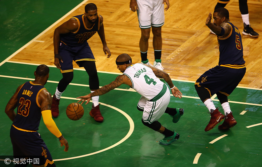 湖人B队血洗凯尔特人,萨姆·米切尔三分雨点燃全场的简单介绍 湖人B队血洗凯尔特人,萨姆·米切尔三分雨点燃全场的简单介绍