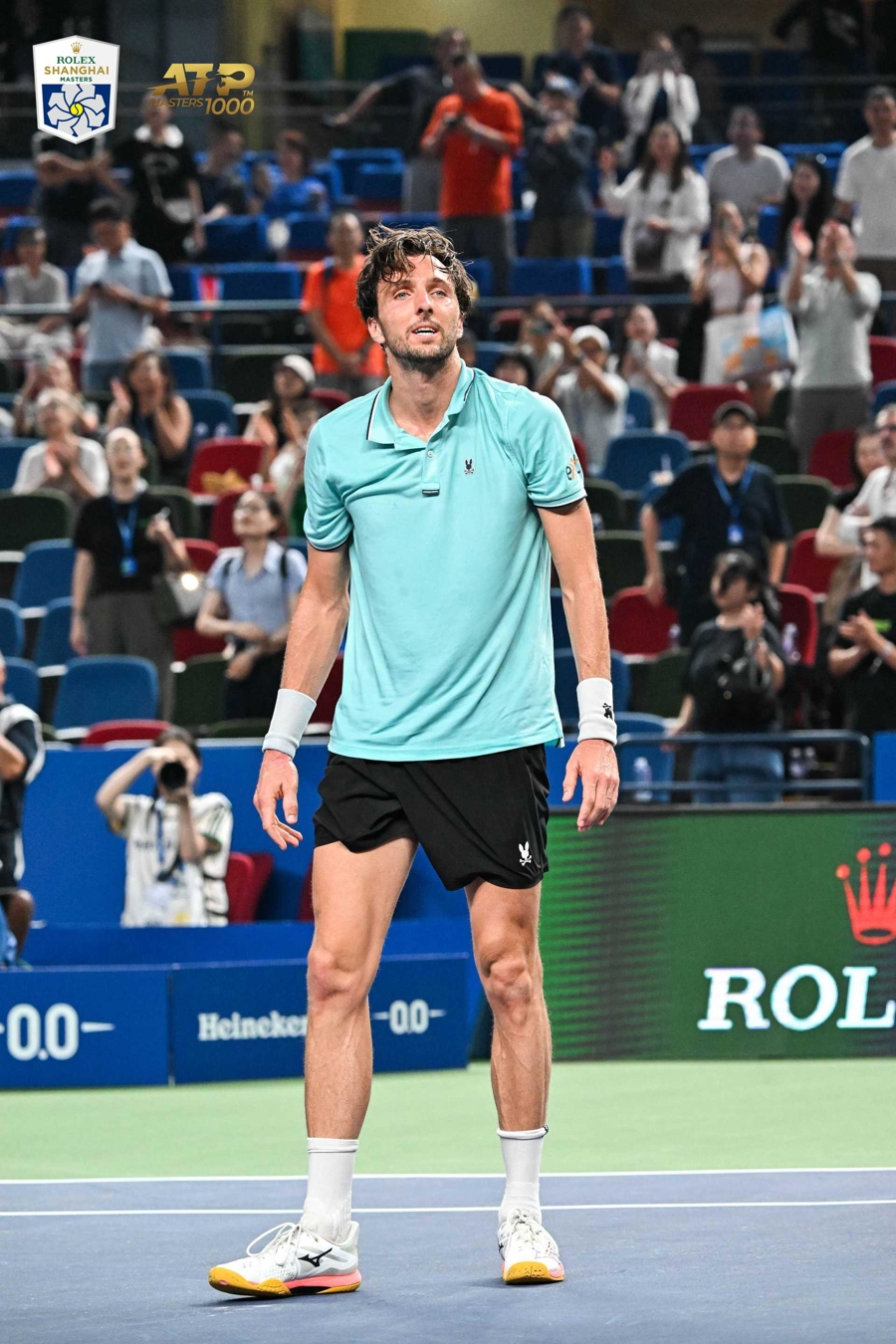 日本网球队鏖战意大利网球队，梅德韦杰夫绝境逆转的简单介绍