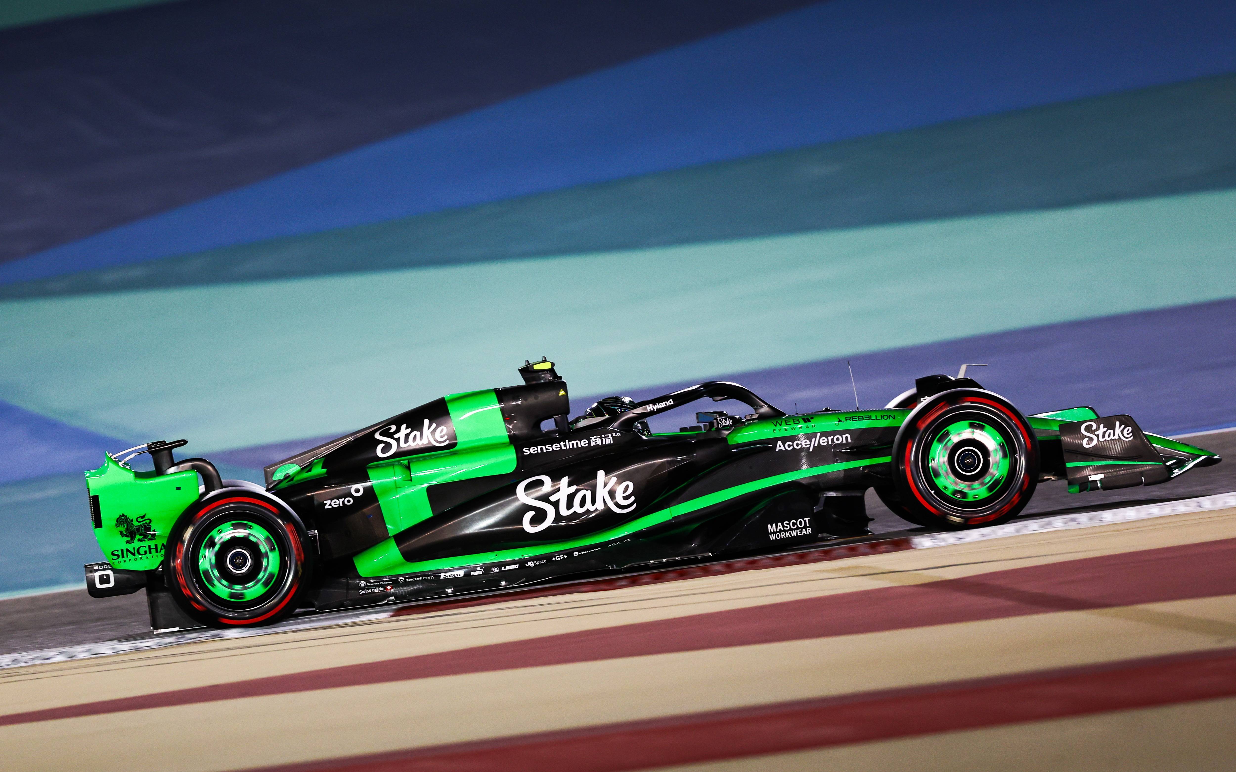 包含索伯车队险胜红牛车队，阿隆索点燃赛场的词条