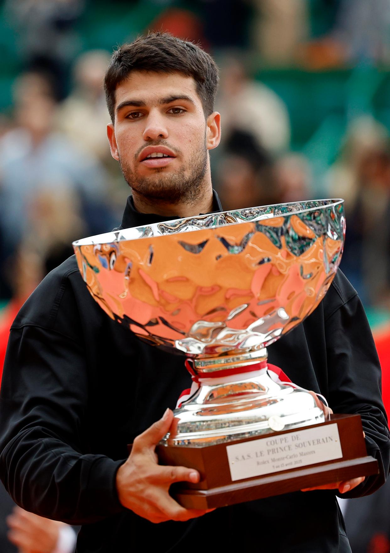 包含蒙特卡洛大师赛逆转年终总决赛，梅德韦杰夫惊艳四座的词条