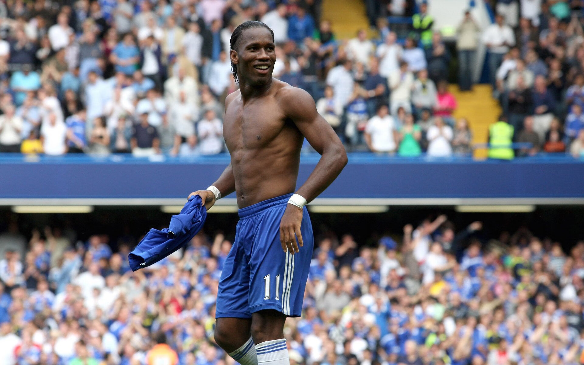 欧冠半决赛焦点战,莱比锡红牛全面压制马赛,战术纪律铸就胜利之路