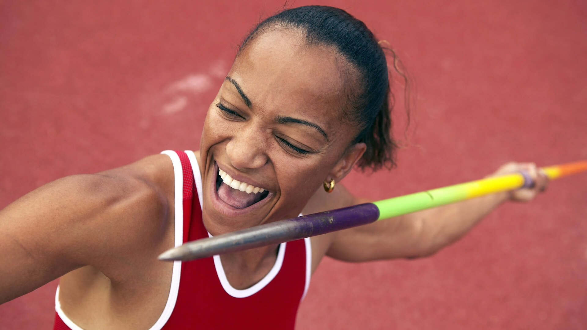 赛道上的新星与夜幕下的传奇,霍勒迪如何点燃F1揭幕战之夜