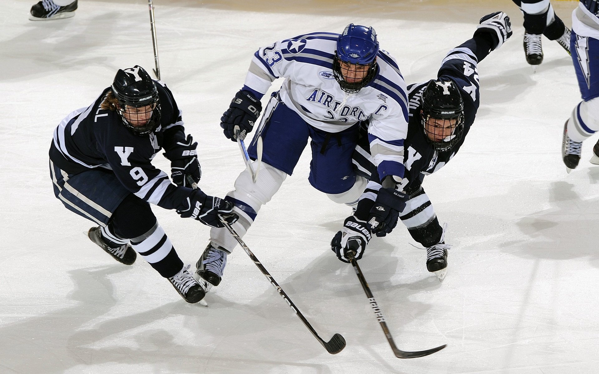 跨界争锋，当班凯罗的篮球智慧接管F1赛道